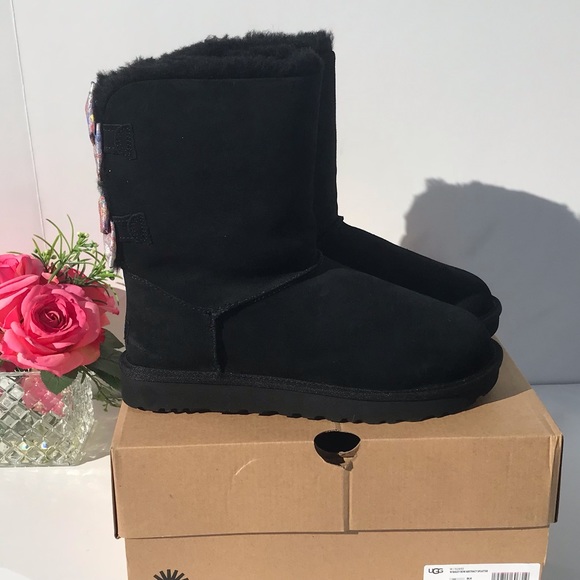 UGG Bailey Bow Abstract Splatter - Picture 3 of 9